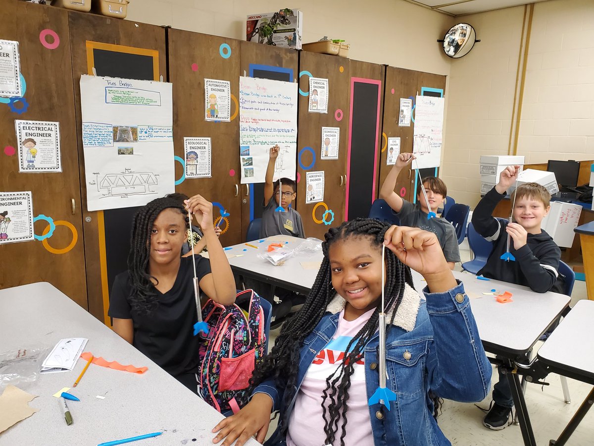 NmmsSteam's tweet photo. All of our 6th grade students are working on building rockets!  Launch date set for Friday. 🚀 @NMMScolts #nmmssteam #STEAMMagnetProgram #STEMeducation #steam https://t.co/ETo8YgU869