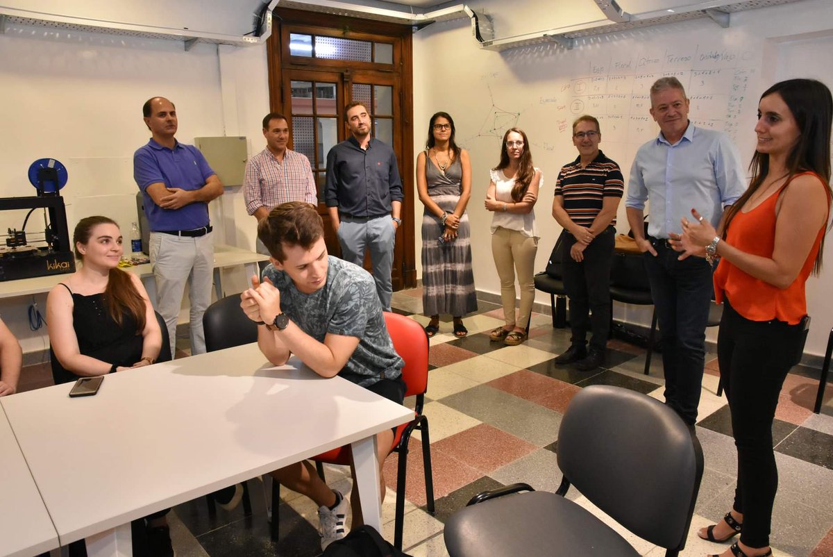 FIQUNL's tweet photo. #listoproject Internacionales UNL
🌐 Dio inicio el Curso internacional en Emprendedorismo e Innovación (LISTO IVC 2020).
Participan del curso 👉 10 estudiantes de  @UNLitoral: 2 de  @fceunl, 3 de @FBCB_UNL y 5 de #FIQUNL. https://t.co/gsyHhIRVid