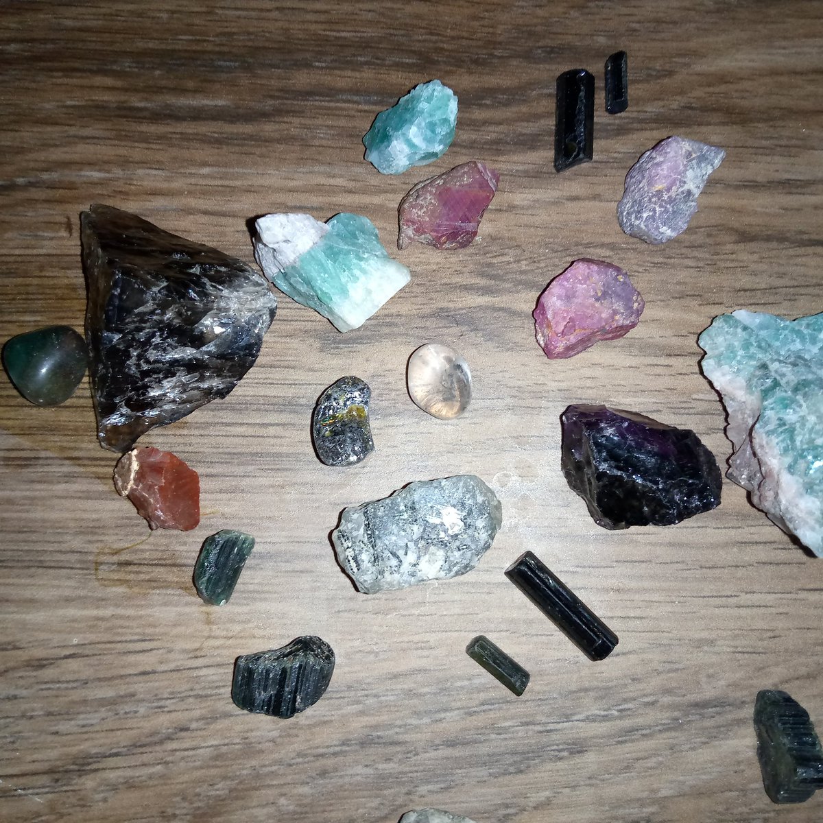 center_mali's tweet photo. DES PIERRES PRÉCIEUSES DISPONIBLE CHEZ MALI CENTER.
EN QUALITÉ ET EN QUANTITÉ.
OPALE, PREHNITE, GRENADE VERTE, QUINTE, TROUMALINE ETC.
TÉLÉPHONE :
+223 71696916
+223 64111163
NB : D'AUTRES PIERRES DISPONIBLES (OR).
#malipages #mali #MALICENTER #or #diamant #pierre #malibu https://t.co/Nw9nL41om5