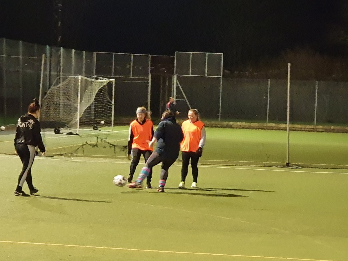 dreams_ladies's tweet photo. First training session for our brand new ladies team. Excellent group and an enjoyable session.
@dreams_ladies @PDFLUK @LadiesFootball @football @newfriendships @goodtimesahead @PillinZiggy @ChromaSport https://t.co/HnpkBIsj2r