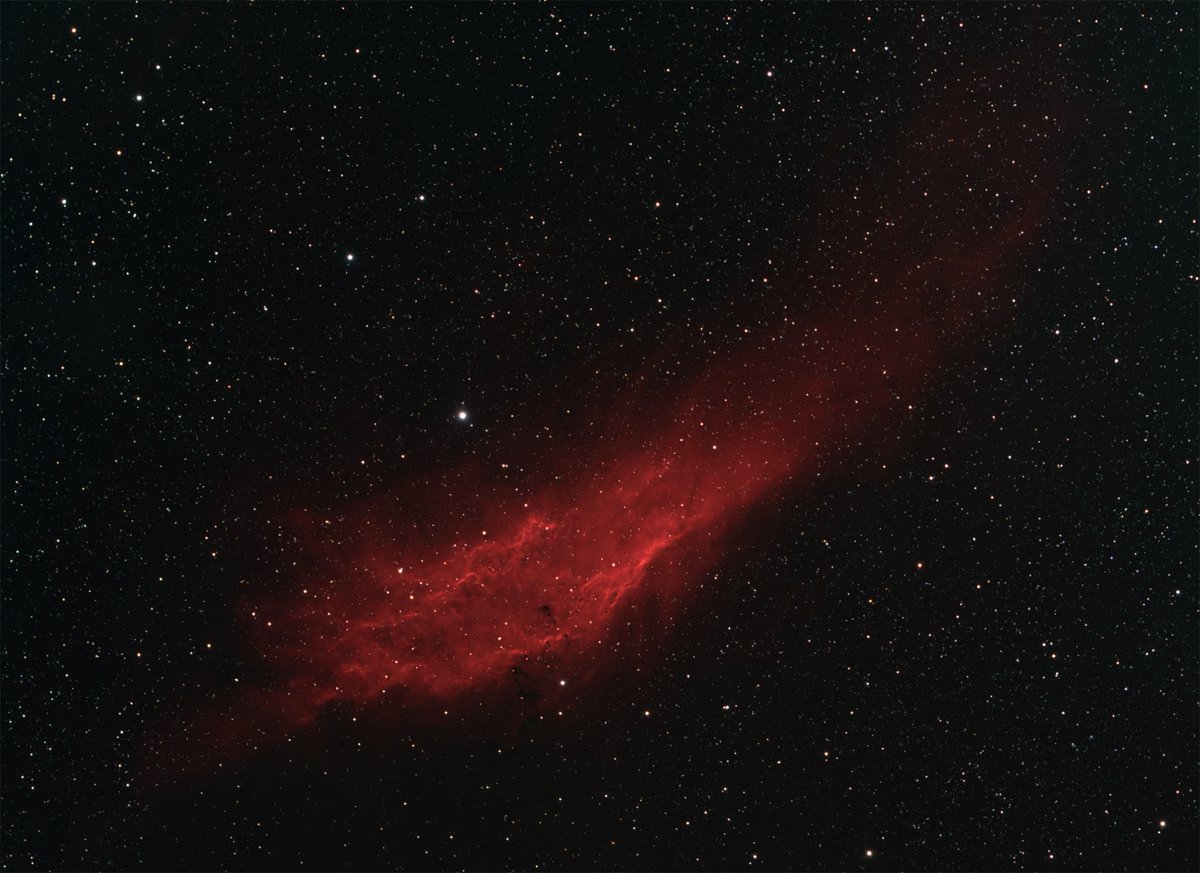 KeefBram's tweet photo. #NGC1499 the #California #Nebula. Imaged in HaRGB, 6 hours Ha, with a only 30mins RGB, the Ha was applied to the R layer. Ha data taken with #atik #383l mono and RGB taken with #ZWO #294mcpro using #Samyang #135mm at F2.4 #ThePhotoHour #Lancashire #astro #AstroPhotography https://t.co/RBeJDAJiA9