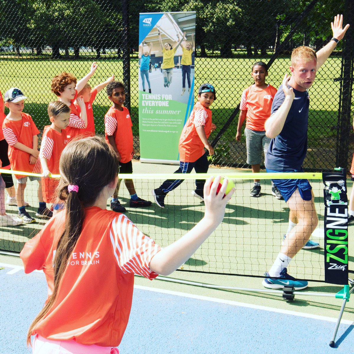 tenniswales's tweet photo. NEWS🎾🏴󠁧󠁢󠁷󠁬󠁳󠁿| We’re accepting applications from anyone aged 16+ looking to obtain their tennis coaching qualifications in 2020, as well as releasing funding to tennis venues affected by the recent flooding &amp; severe weather 👉 Simply visit our website to apply online https://t.co/MJajxLsTdc