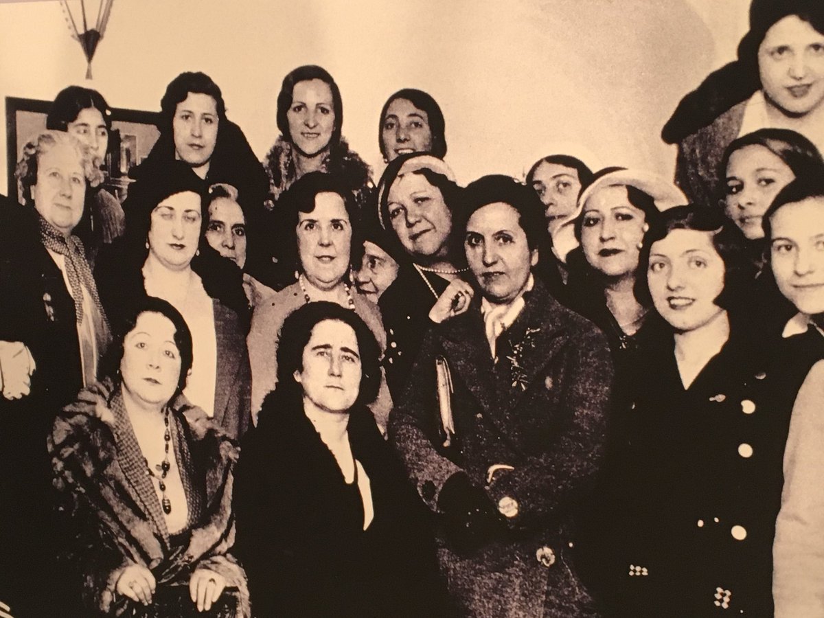 PatriciaRadua's tweet photo. Interesante exposición y recorrido por la Historia de “Las sufragistas”, del Instituto de la Mujer. 
Gracias a las mujeres valientes que lucharon antes que nosotras y en condiciones muy difíciles para conquistar sus derechos y consolidar los nuestros.
#8M2020 
#SemanadelaMujer https://t.co/MMwLpntwai