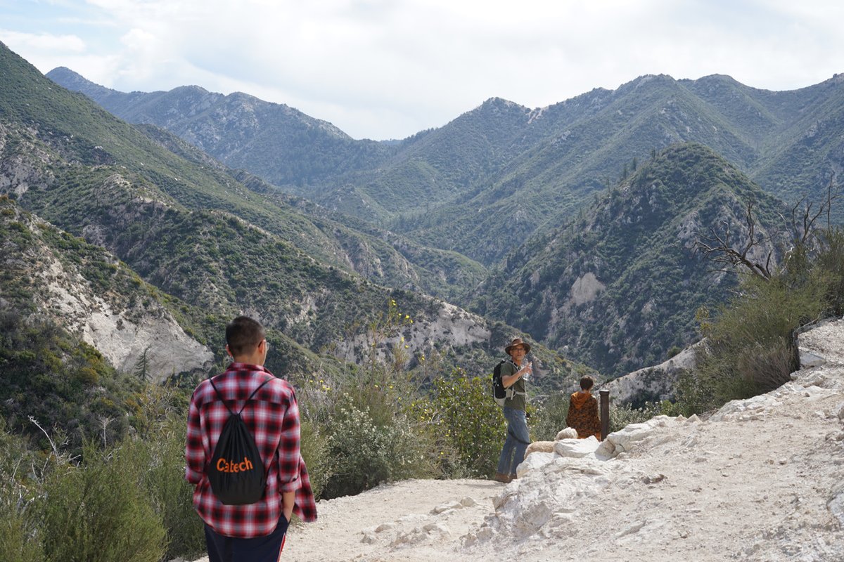 CaltechCCE's tweet photo. 📍 Exploring nature's laboratory.

CCE faculty lead prospective graduate students on a hike to Switzer falls this past Saturday as part of Graduate Student Recruitment Weekend. Photos captured by a visiting student. #CaltechCCE https://t.co/lQzN0P5lbv
