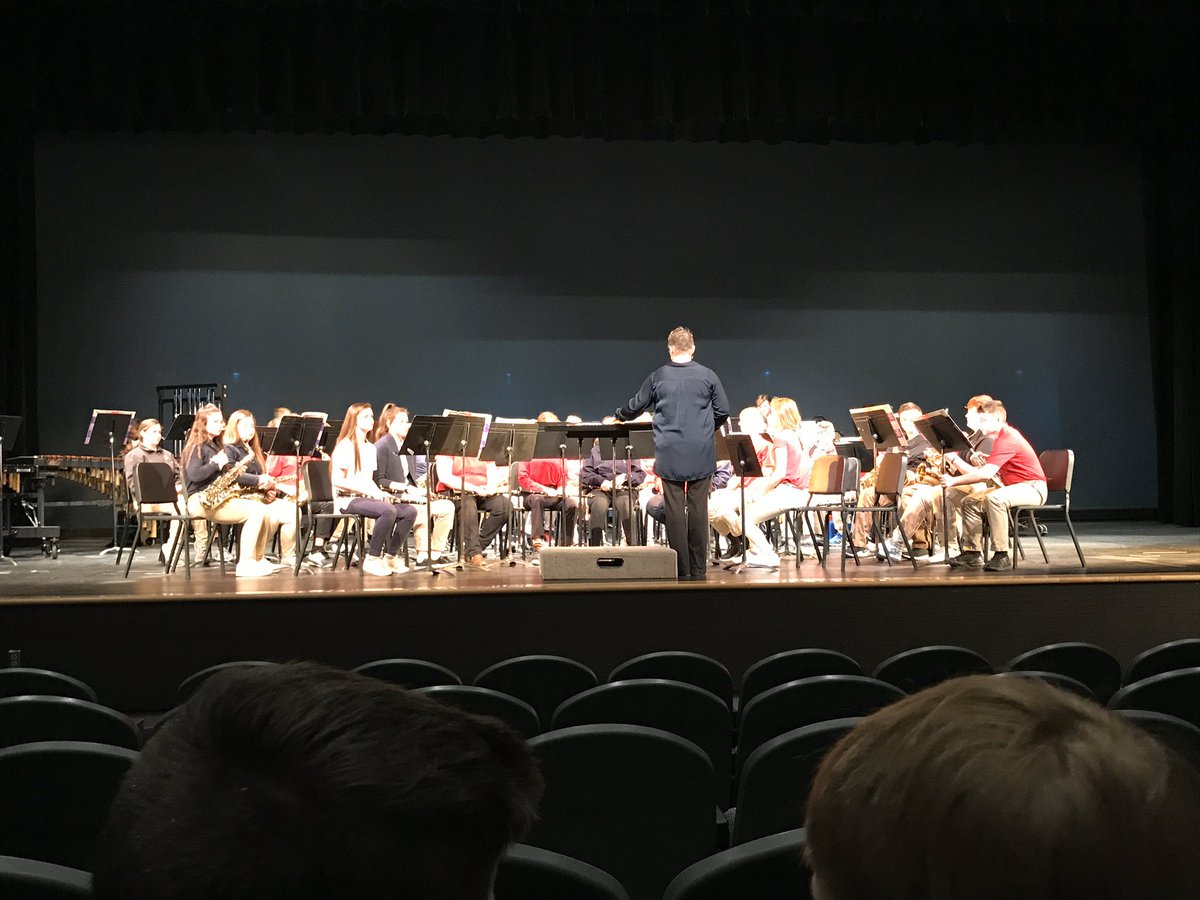 RegisRoyals's tweet photo. Wow 🤩 congratulations to all of our band students for a job well done at the Lisbon Large Group Band Festival today! A Superior Rating for the 6th grade and 7th/8th Bands! #WeAreRegis https://t.co/7hvgWMefrn