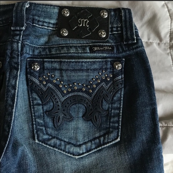 kellsimmons's tweet photo. So good I had to share! Check out all the items I'm loving on @Poshmarkapp #poshmark #fashion #style #shopmycloset #vans #missme: https://t.co/8x5JQxeq26 https://t.co/hw3IP6MQjs