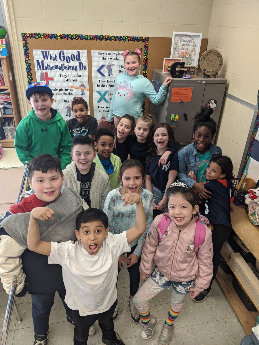 Jemma Greiner (@4thymathletics_) on Twitter photo Just some wacky Fourthies on this Wednesday! Just some wacky Fourthies on this Wednesday!