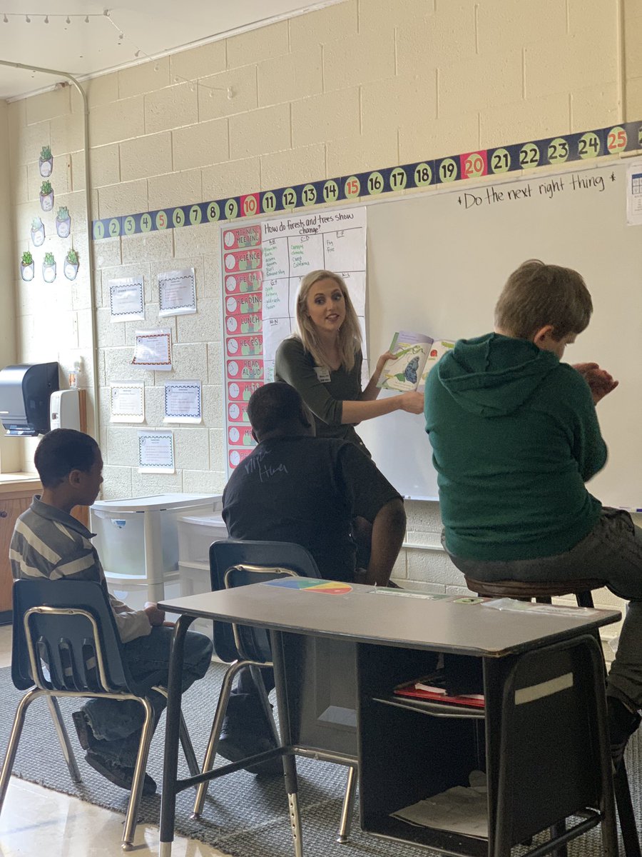 StevensinSTEM's tweet photo. Thank you @KWCHKristen for coming to read to our hornets! The students loved learning about bugs with you. https://t.co/8hIymt9xyY