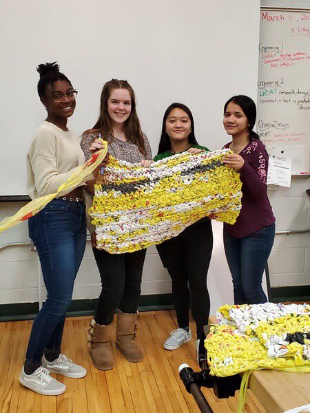 RHSKeyClub7's tweet photo. A big thank you to those who came out to today’s event! Thank you to the SADD club and Mrs. Sutton for letting us join you! https://t.co/JCzV59Qw0B