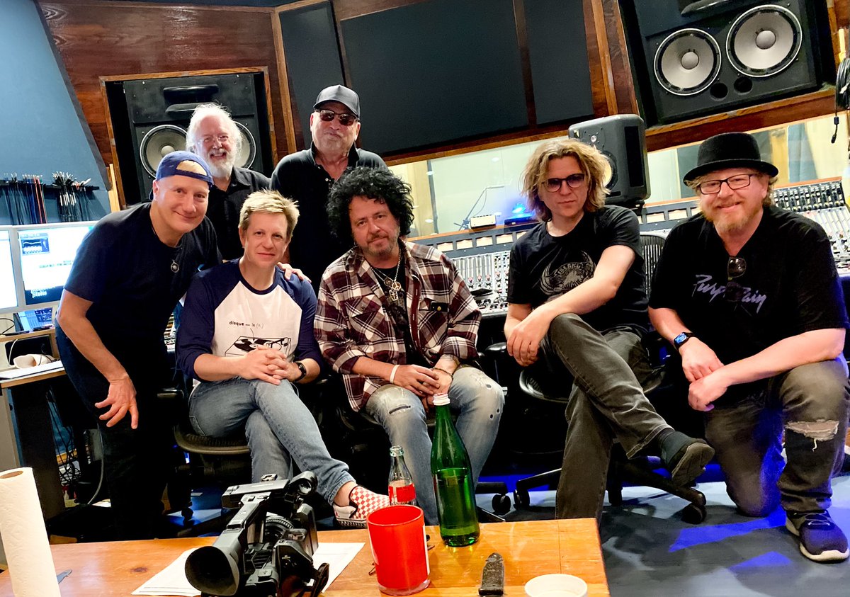 dashlrow's tweet photo. Luke’s record’s AMAZING! Such a privilege to be a part of it! https://t.co/87rIAIdpQx