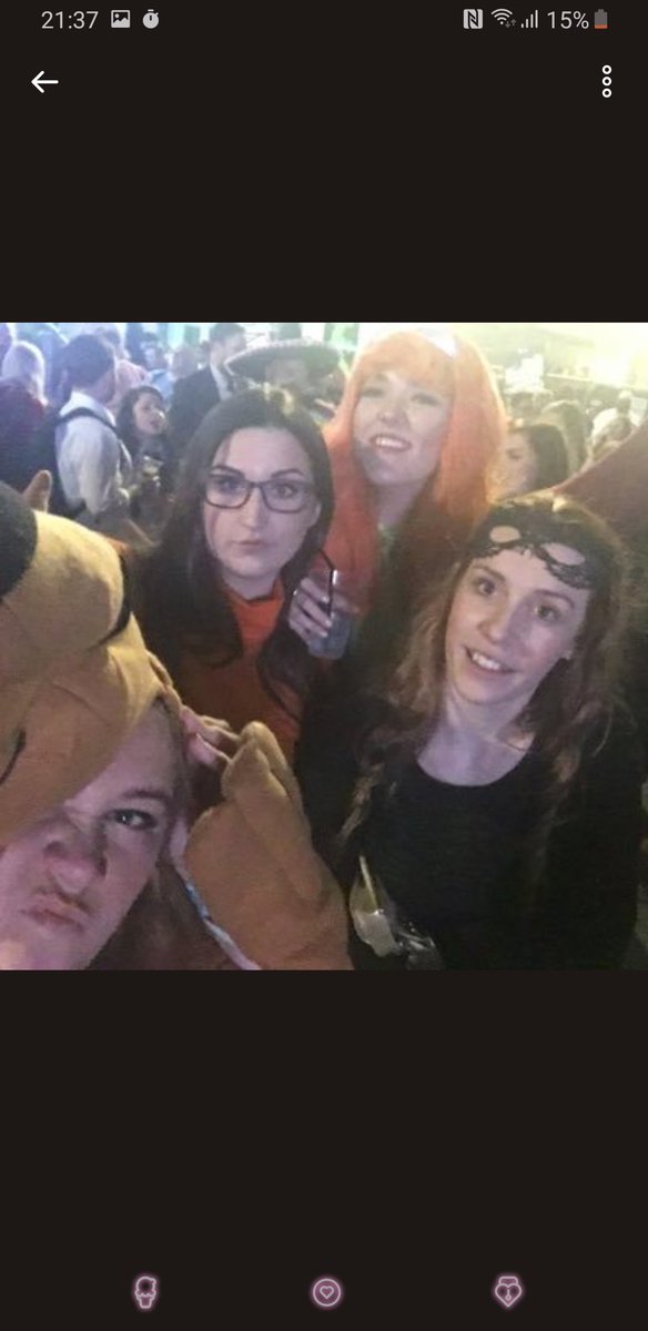 mcgaughrin's tweet photo. Watch out for this profile! Absolute scam artist has taken money from my friend claiming to be selling Lewis capaldi tickets. Sold her 2 tickets then attempting to sell me 4. Payment made then fobs you off! Disgusting how people can do this!! 😡 https://t.co/vl1xy60Rsi