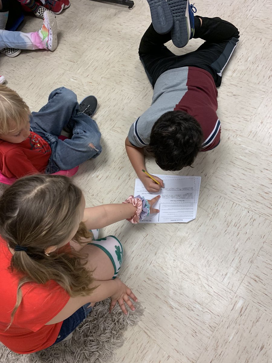 kgraham3rd's tweet photo. Love when students can HELP each other academically and emotionally! ❤️ #thinkbiglisd #thinkbigkwe @LampasasKWE #beahelpinghand https://t.co/cabxDk65bm