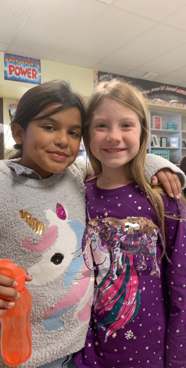 kgraham3rd's tweet photo. Love when students can HELP each other academically and emotionally! ❤️ #thinkbiglisd #thinkbigkwe @LampasasKWE #beahelpinghand https://t.co/cabxDk65bm