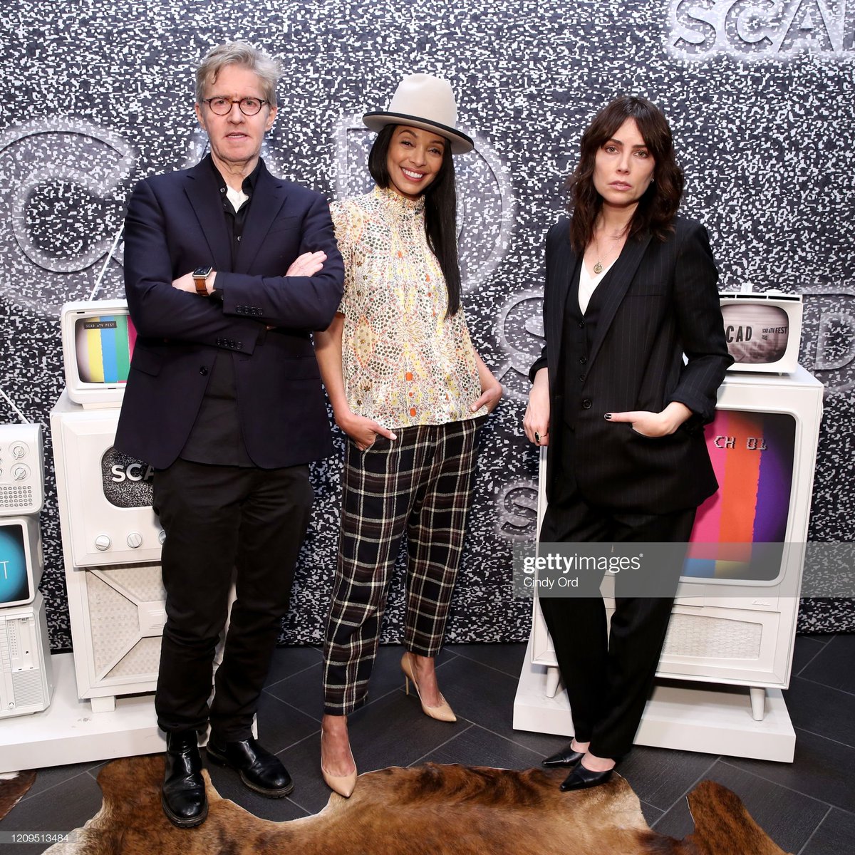 TMI_Uruguay's tweet photo. What a trio 😜...@MaximRoyreal @jcmackenzie, and @TamaraTaylor attended to the #SCAD #aTVfest representing #OctoberFaction...@aTVfest...
#PanelTime
#ShadowFam https://t.co/8RvfMtV6ZT