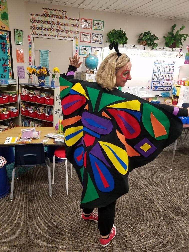 Lewis_E_Rowe_ES's tweet photo. Can you guess what book character they are? #RoweWithUs #NevadaReadingWeek @ClarkCountySch @JamescervantesL https://t.co/OOkLXvdRpT