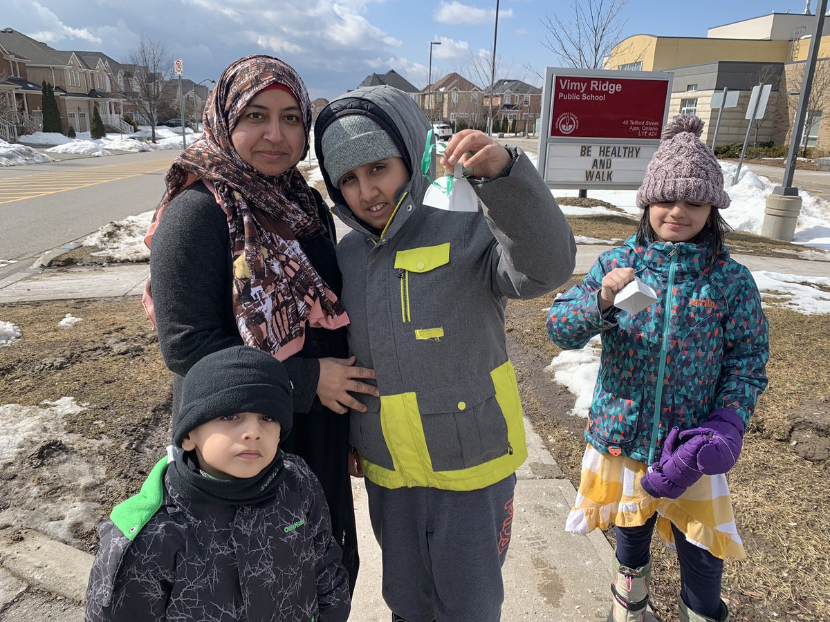 bythelakeSmith's tweet photo. Standing up for education #CutsHurtKids #etfodurham #Istrikebecause https://t.co/X6xrLaKZTn
