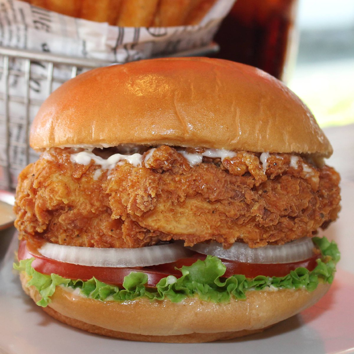 ChefPepperRD's tweet photo. Llegó "La quita hambre" 🍔🤪
Sí, así mismo le dicen ustedes a la Big Crispy Chicken Sandwich!

Recuerden que pueden ordenar desde Chef Pepper App y también en línea en nuestro website https://t.co/sVzk7vJKfu! 📲💆‍♂️

[RD$375 + imp.]

#ChefPepper #ChefPepperApp #ChefRecommends https://t.co/FuHHipG6wY