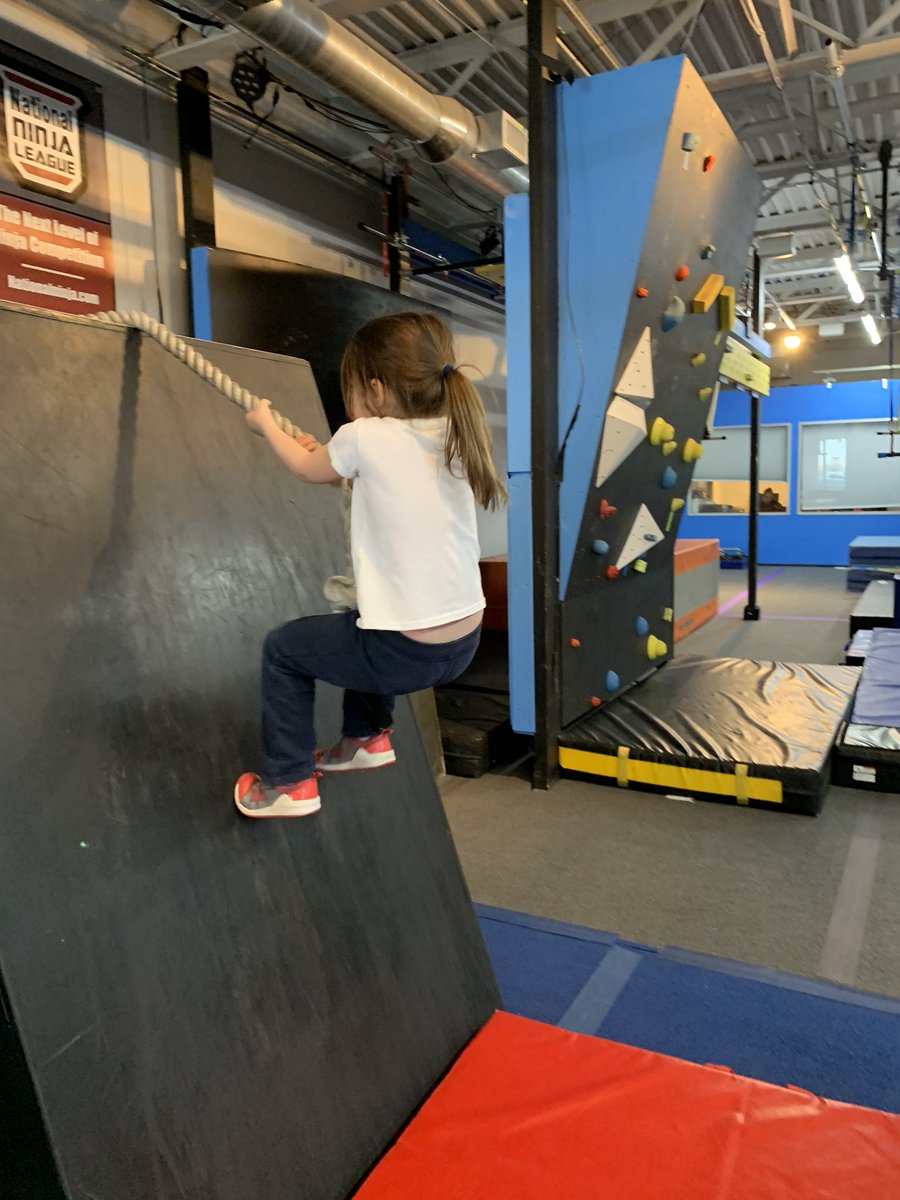 bisbyear1's tweet photo. #ninjawarriors having fun! https://t.co/mDGZ434gSw