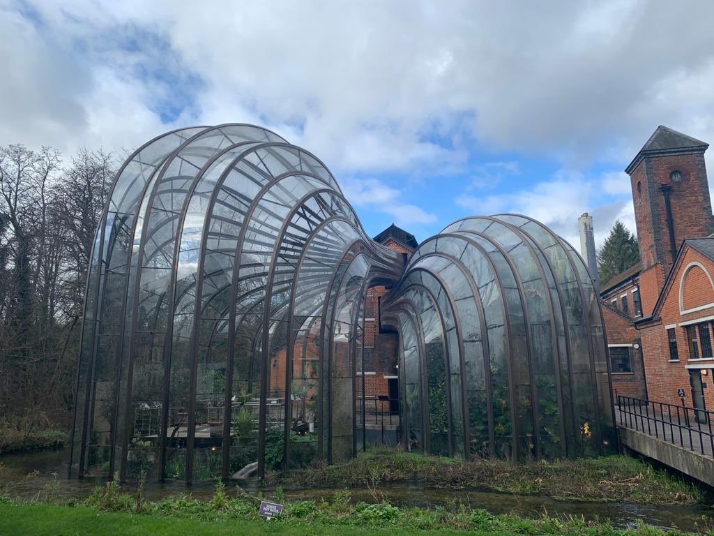 thekenilworth's tweet image. Really enjoyable team visit to the Bombay Sapphire Distillery, home of Bombay Sapphire Gin, uncovering the secrets of their world famous Gin and unveiling the care, skill, and artistry behind every drop @BombaySapphire #BombayDistillery #Team #Gin