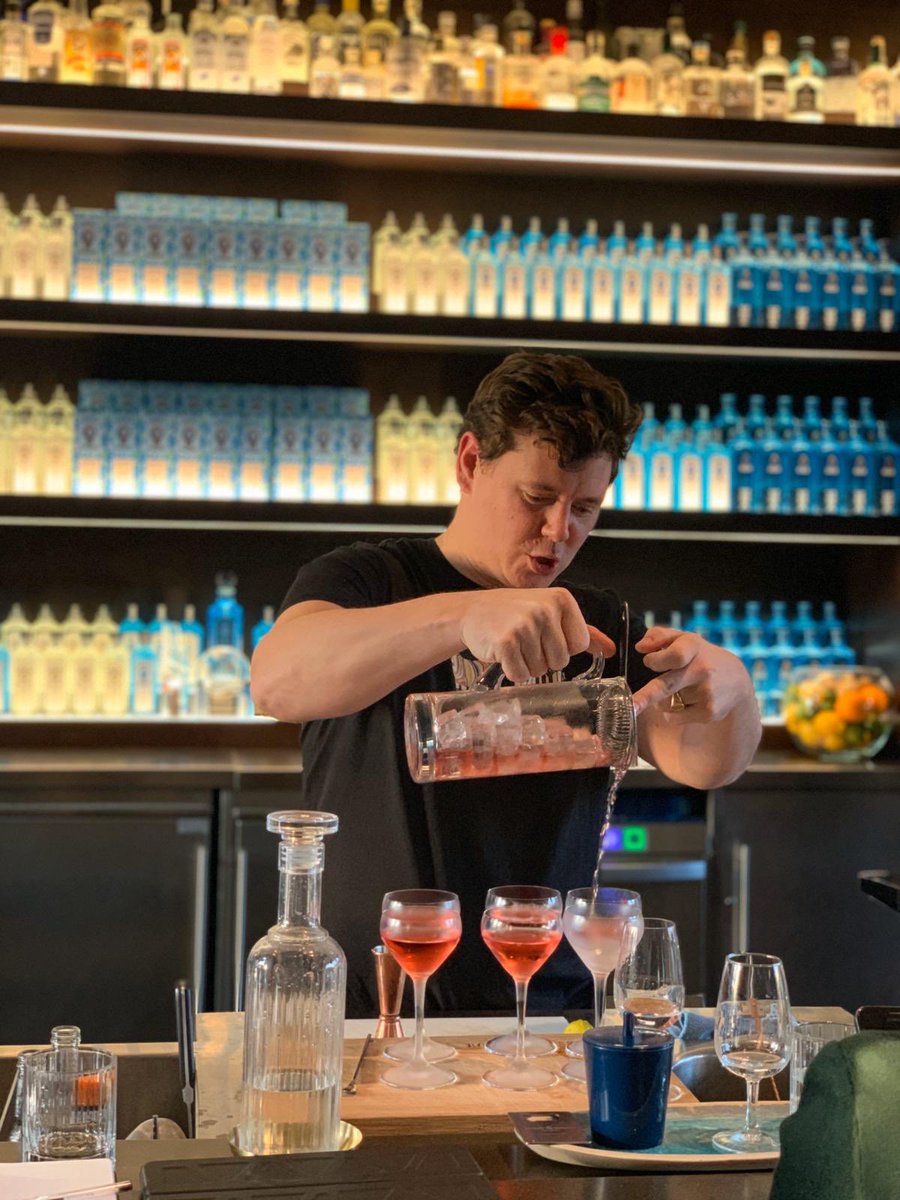 thekenilworth's tweet image. Really enjoyable team visit to the Bombay Sapphire Distillery, home of Bombay Sapphire Gin, uncovering the secrets of their world famous Gin and unveiling the care, skill, and artistry behind every drop @BombaySapphire #BombayDistillery #Team #Gin