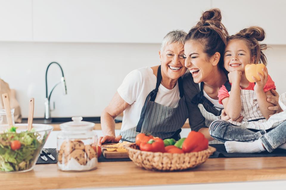SinclairsKMA's tweet photo. When it comes to developing healthy habits, many children face an uphill battle. The AAP suggests that more than 40% of teens will struggle with obesity by the age of 19. 

Here are tips to help your kids commit to lifelong health eating: https://t.co/s0Bbpgoh3F

#nutrition #kids https://t.co/JZeXfQ4RJD
