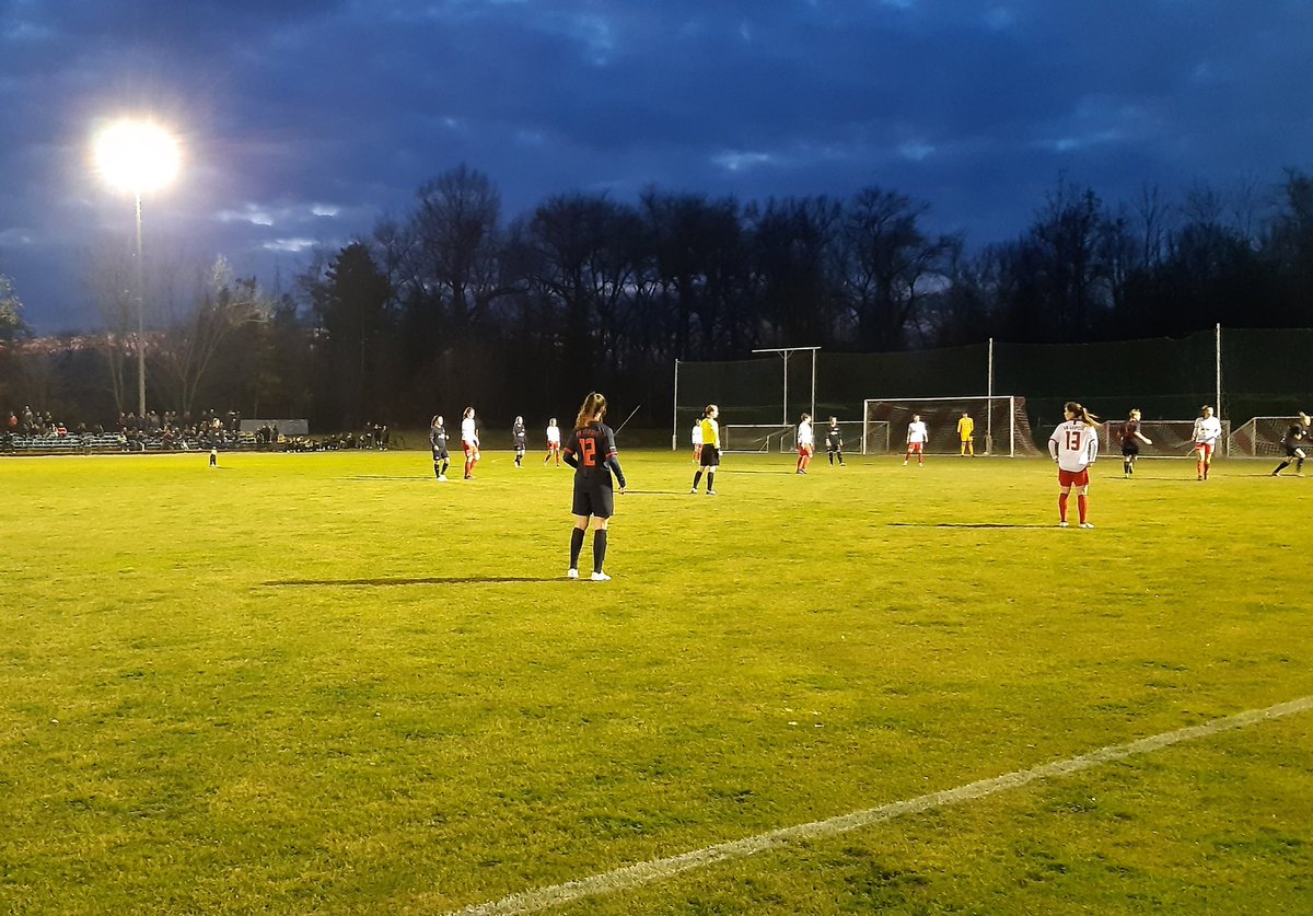 aus_LE1's tweet photo. Die Trikots von Team RBL I sind wohl neu🤔
0:2 steht es für uns.
#RBLRBL
#Wirgegenuns https://t.co/scrNrNsjXL