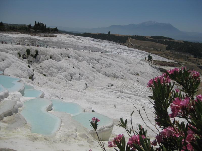WomanTravels's tweet photo. #Pamukkale or 'Cotton Castle' is a unique sight in #Turkey! This spectacular natural phenomenon was created by deposits from thermal waters cascading down mountainsides over 100s of years, forming a myriad of pools &amp; terraces. #Stalactites resemble cotton https://t.co/pQ2DluyphF https://t.co/cKgOSEnKCp
