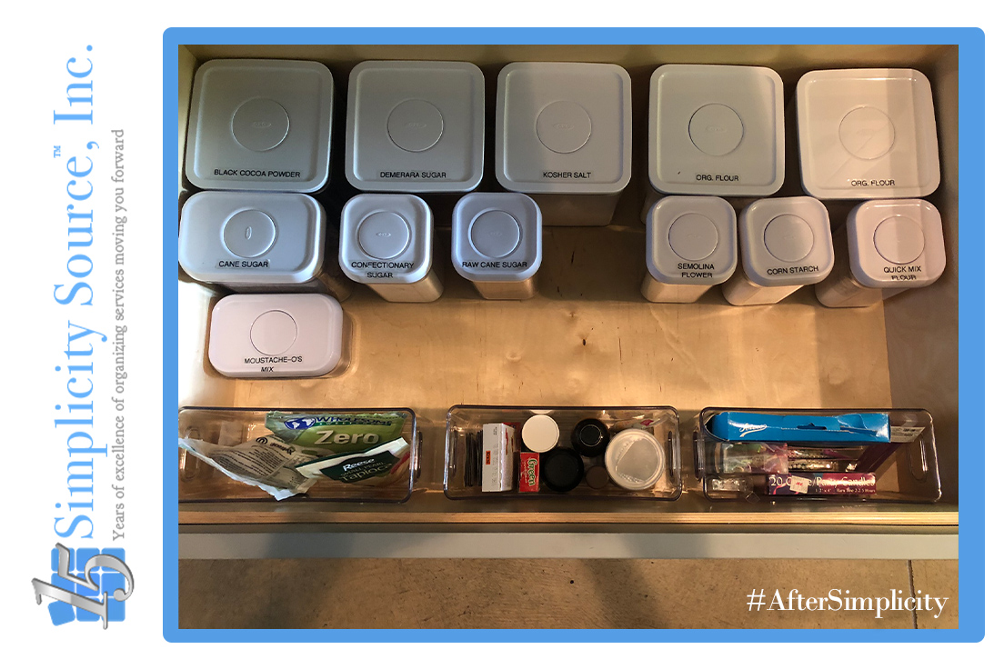 simplicity4you's tweet image. What’s your label preference? We recommend one label style/color for every project. We used a clear label with black font for this pantry drawer. 😍

#SimplicityStyle #SimplicityTips #organized #organizingtips #SimplicitySource #aftersimplicity