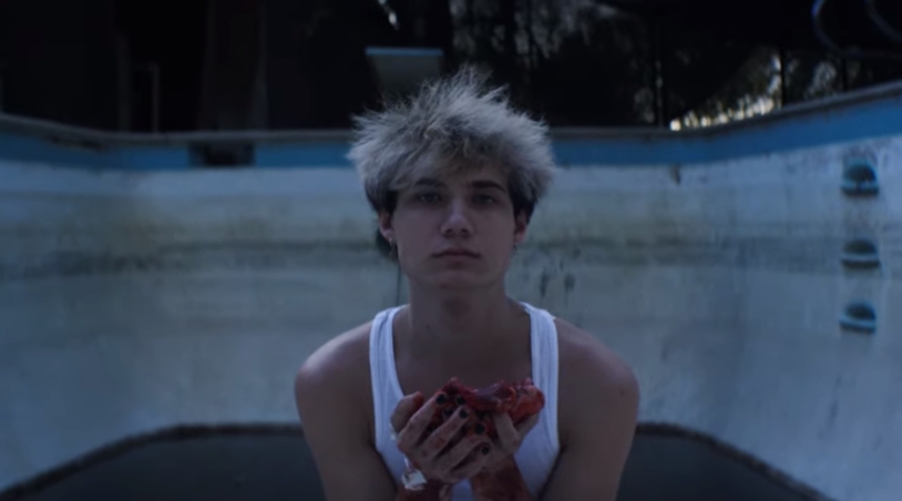 CardanGirl's tweet image. Я так сильно горжусь Джейденом, я просто весь клип сидела затаив ды[ание и с мурашками по коже от его голоса #Comatose