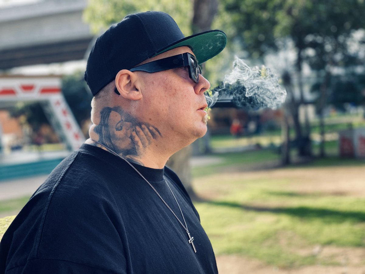 HigherMinds1's tweet photo. Keep it Higher.
.
.
.
#dontsleeponkutkaper 
#keepithigher 
#higherminds
#highermindsmusic
#hiphop
#conscioushiphop
#undergroundhiphop 
#barriologan 
#chicanopark 
#socal 
#socalvibes 
#nostress 
#smoke 
#smokeweedeveryday 
#jointsmoker 
#clouds 
#rollitup https://t.co/4hUenpR0HJ