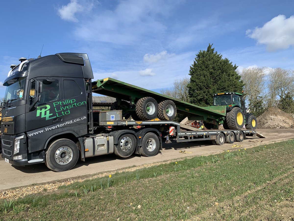 PhilipLiverton's tweet photo. Another hire on floats this time https://t.co/hCDW7O9vRC