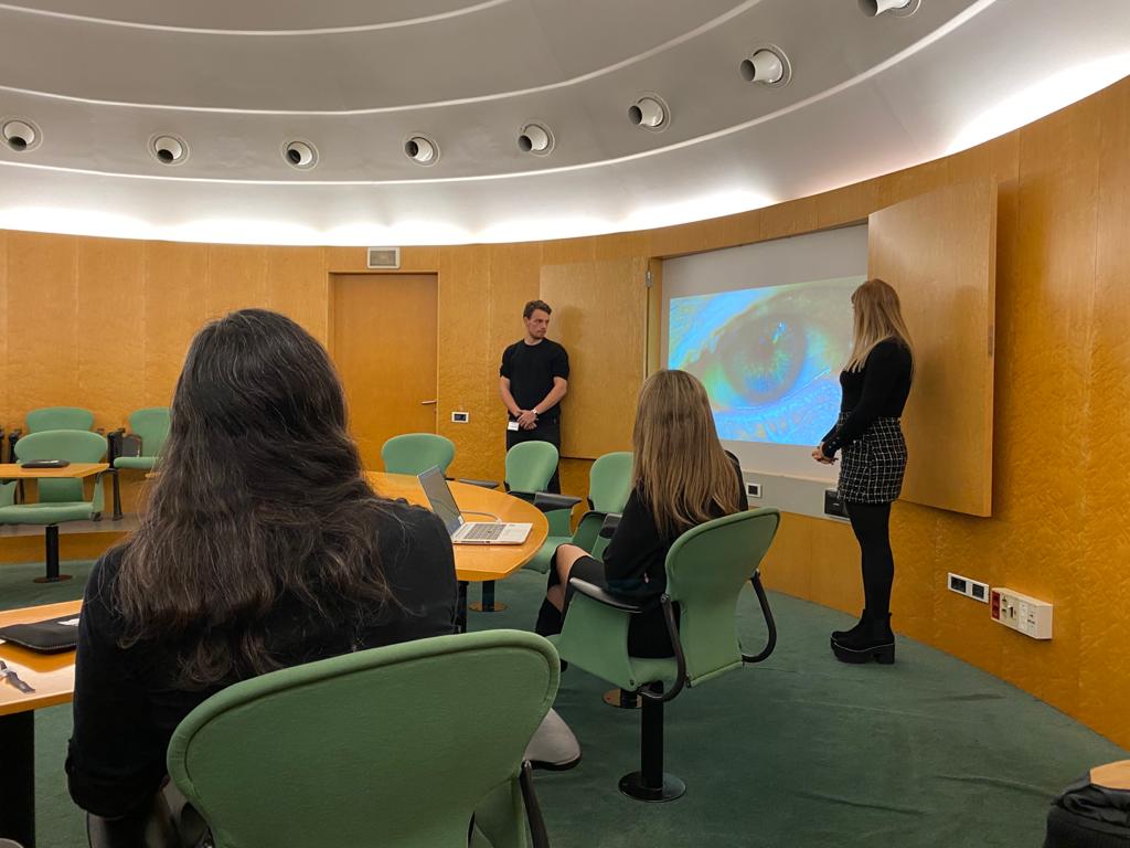 MinosTechs's tweet photo. Hoy se ha hecho la presentación definitiva en Fira Barcelona.

Nuestro Team Leader, un miembro de Warhol y nuestro equipo de arquitectas han realizado la propuesta de nuestro stand en la feria Retail &amp; Brand.

¡Durante esta semana sabremos quienes son los elegidos! https://t.co/OzAaiSQTAq