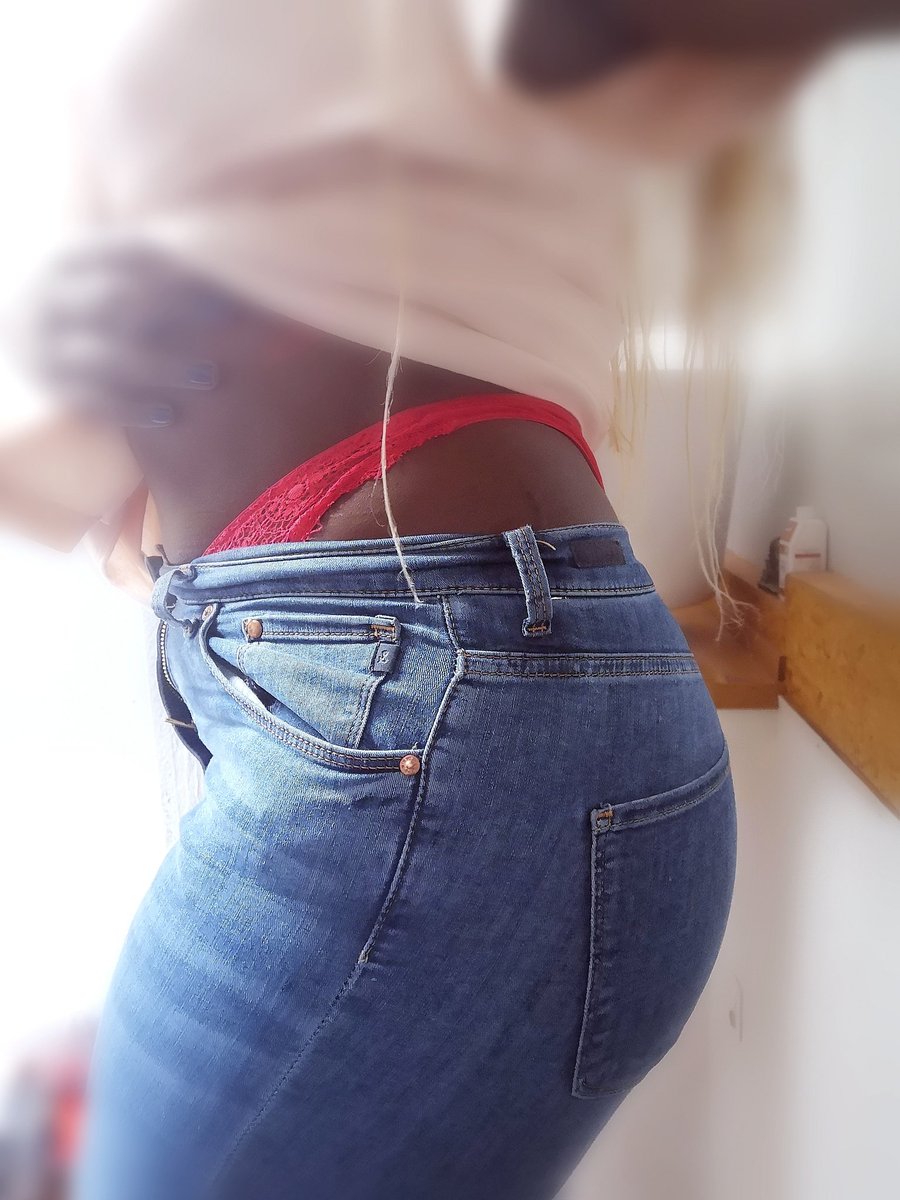 GoddessNemesis8's tweet photo. Bonsoir mes chiennes, je vends mon string porté pendant une loooongue journée. 20€ 💸

Viens dans mes DM pour profiter de mes odeurs. 💋 #sexypanties #culotte #vtc #vendstaculotte #panties #fetichiste #pantiesforsale #ebonydomme #domina #find #femdom #paypig https://t.co/ZNgGRynQTE