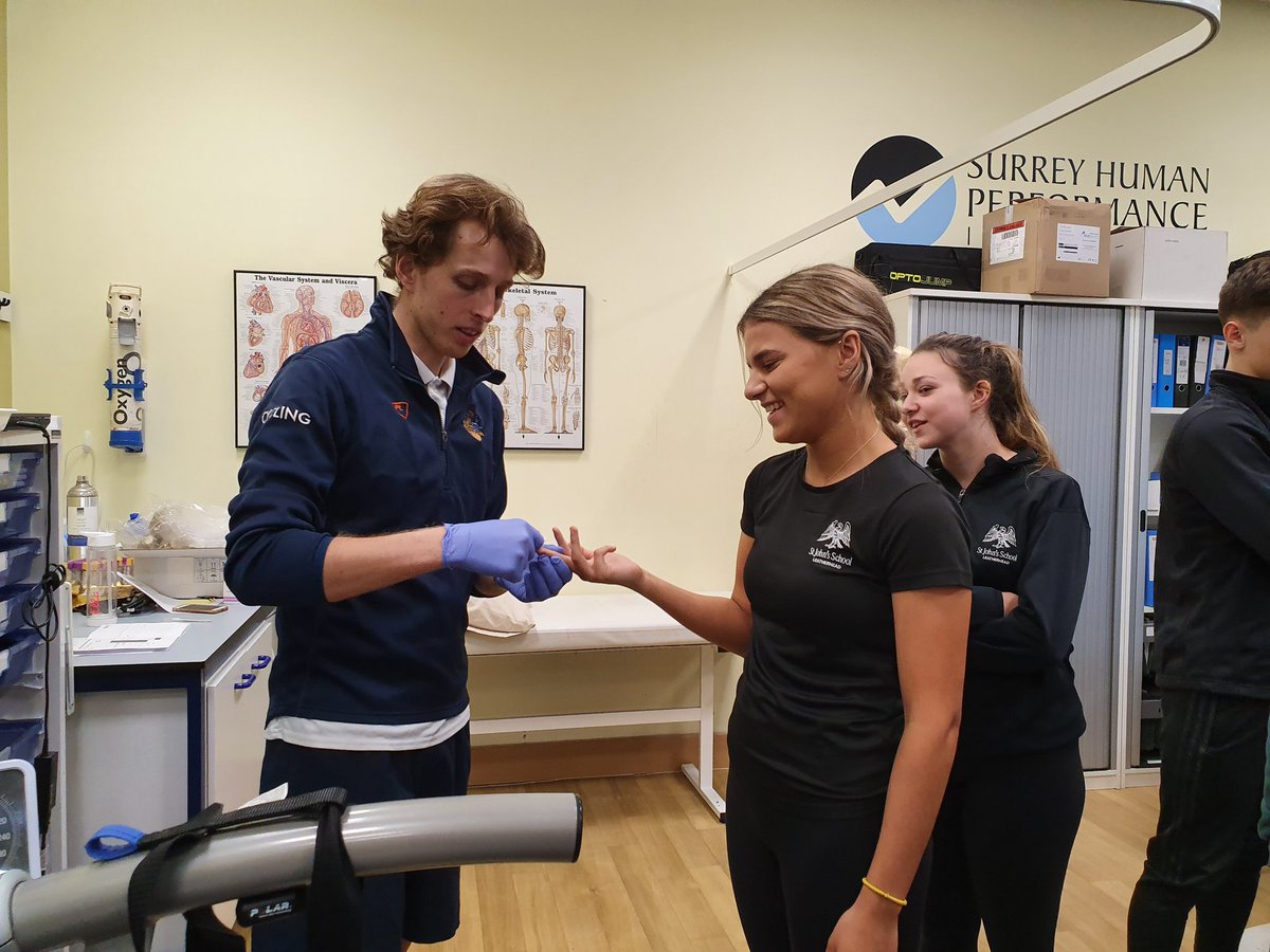 SJPEDept's tweet photo. Big thanks to @SurreyHPI for a fantastic workshop! Our @StJohnsSurrey A-level pupils loved carrying out a number of testing! Well done to Holly for scoring "superior" in her VO2 Max Test! #TeamPE #ThisIsSportsScience #ActiveLearning https://t.co/lUwiVAaXG6