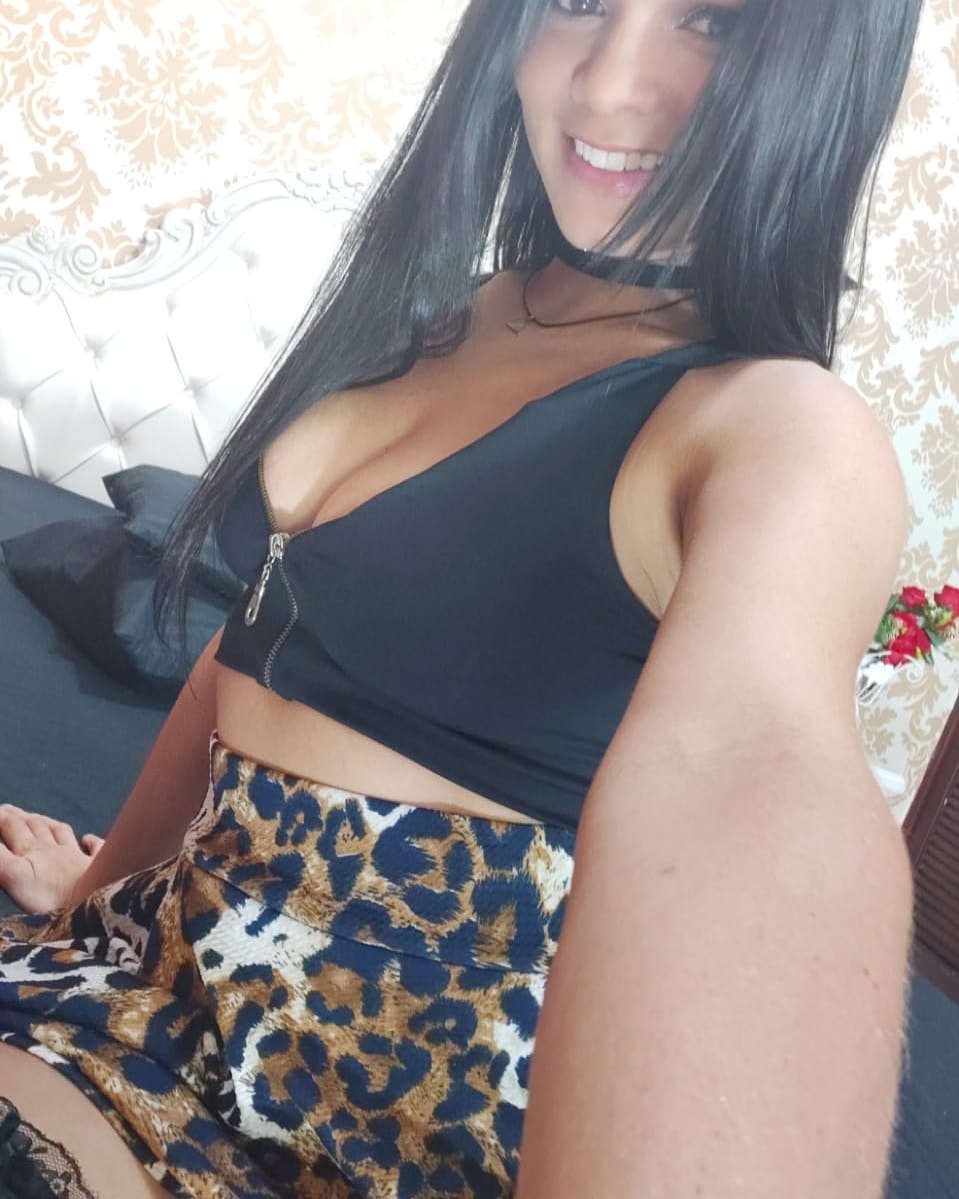 kadisha69's tweet photo. Lets play !🙈 #radompic #love #picoftheday #latina https://t.co/iwNdhACjfA