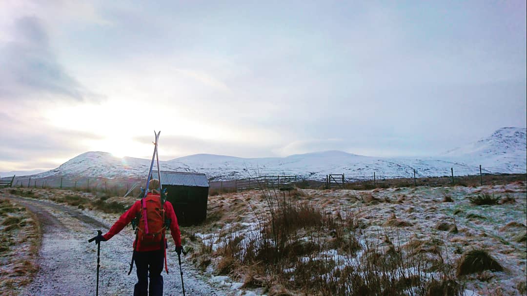 mzchambers's tweet photo. Skiing laps of Chno Dearg today with Sally. Nice snow on the North East slopes and plenty of sunshine. What more could you ask for?

#scottishwinter #scotland #highlands #chondearg #skiing🎿 #skitouring #bagear #dailyadventures #adventure #thinkwinter #snow #mountains https://t.co/E5dsGnFd37