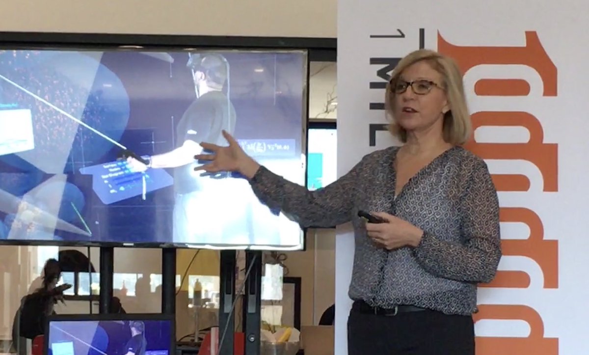 1MillionCupsSAC's tweet photo. Barb DeHart, cofounder of ⁦@SamaLearns⁩, a #VirtualReality learning platform, at #1mcsac at ⁦@Capsity⁩ this morning. #1mc https://t.co/fuIxsDfNMi