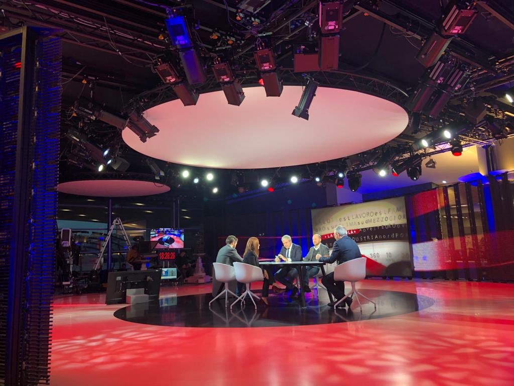 Miriamdalli's tweet photo. 🔴 LIVE now on “La Bussola” on @RaiNews 

We’re discussing the ♻️✊🇪🇺 Climate Law 🍃proposed today by the @EU_Commission 🌍, @GretaThunberg Brussels comments &amp; #Covid-19 🦠 https://t.co/IwOOihB4A9