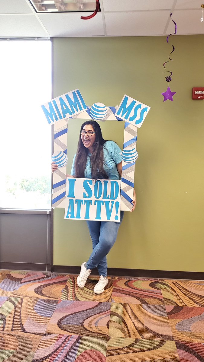 Natalia with an AT&amp;T  TV!
#ATTtv <a href="/DannyL_MiamiMSS/">Daniel Lozano</a>