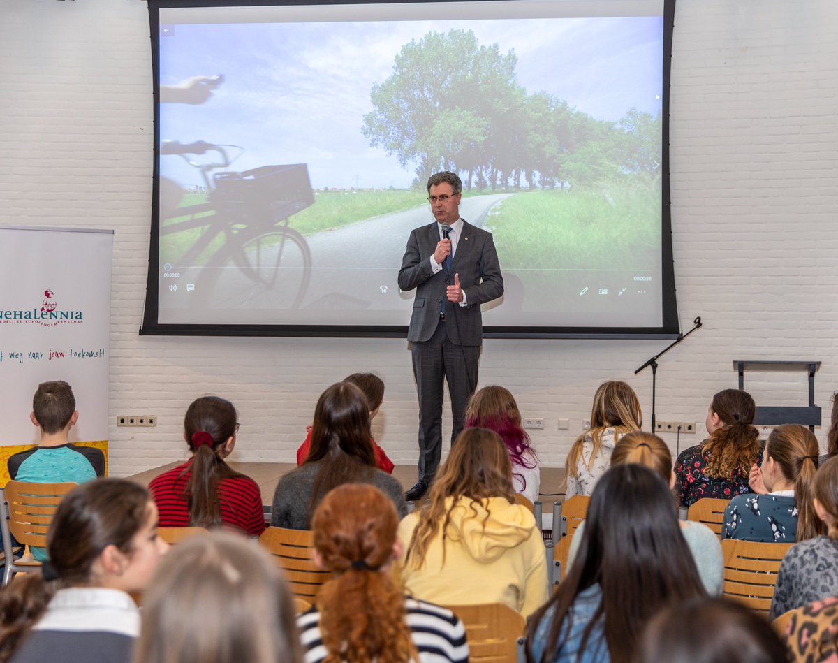 Harry van der Maas tweet media