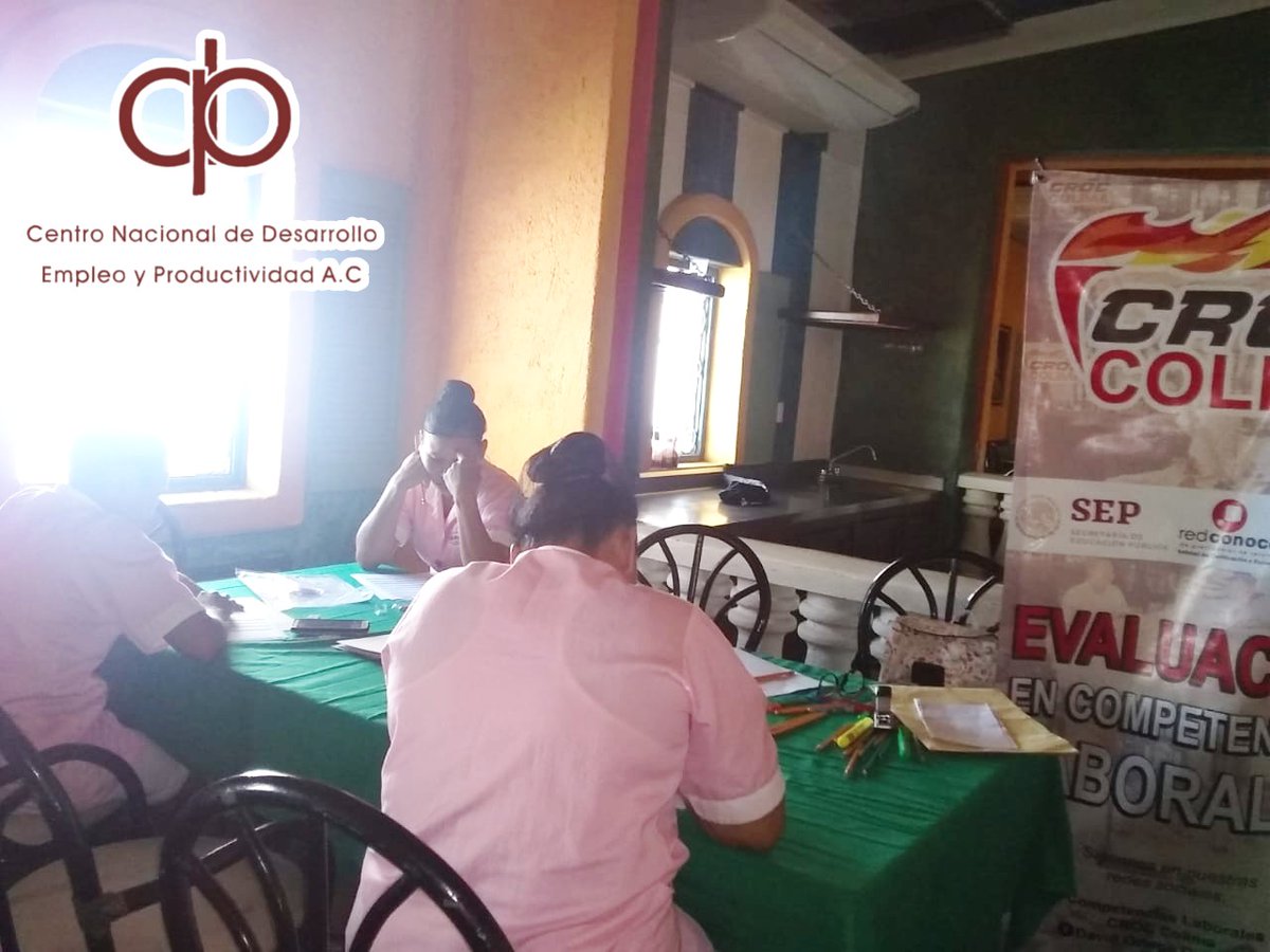 ColimaCENADEP's tweet photo. Evaluación Teorica en Competencias Laborales en "Preparación de Habitación para Alojamiento Temporal" a las compañeras camarista del Hotel Gran Festivall. @IsaiasSiCumple @davidoq @CROC_Nacional @ColimaCENADEP https://t.co/WsnAV4iFJg