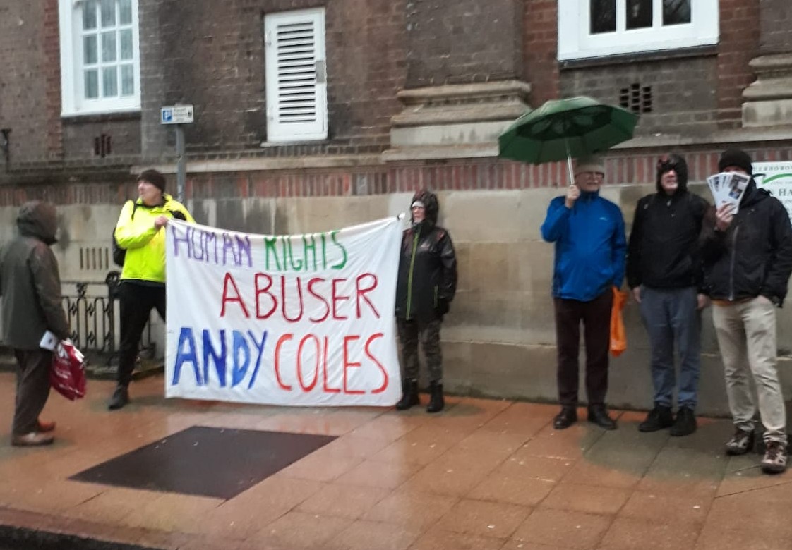 sackandycoles's tweet photo. Outside #Peterborough Town Hall ahead of tonight's council meeting, with a banner made by @Jessica_me2. As a vulnerable teenager in the 90s, Councillor Andy Coles groomed her into a sexual relationship. Men who abuse public roles like that shouldn't be in positions of civic trust https://t.co/xeOQyktifR