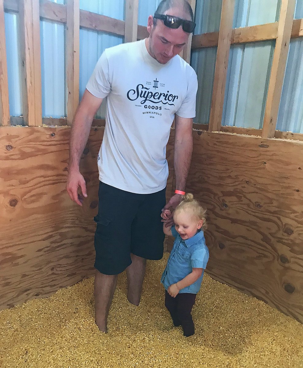 visitstcloud's tweet photo. Pony Rides, Bird Barn, Puppies, Barn Animals, Duck and fish ponds, and so much more at A maze'n Farmyard!
Things like a Maze, Silo Slides, Snack shop, Mini Golf, and Corn pits are added bonuses! #MWTravelChat #VisitStCloud
https://t.co/GU2bVNQpyx https://t.co/x4Wdqw1GgI
