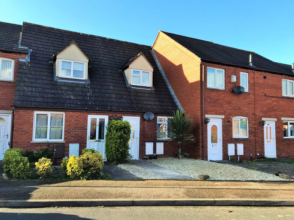 cobblestonekent's tweet photo. Looking to buy your first property? Look no further than this well maintained one bedroom starter home on Overbury Road.

https://t.co/tUXslRY9D9 https://t.co/07jGIh9Aac