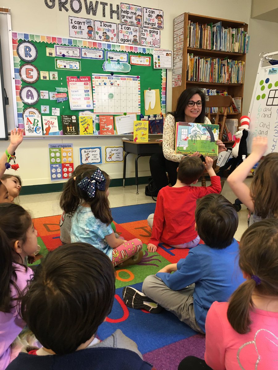 teachashifflett's tweet photo. We had a ball having @DRL_ESL read Wacky Wednesday to us! @JBWatkinsES #DrSeuss @DRL_ESL  #WackyWednesday https://t.co/oyONloYUbE