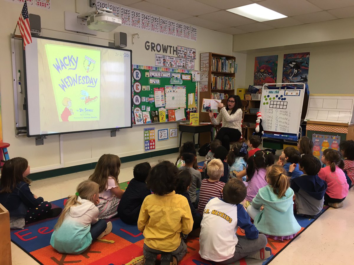 teachashifflett's tweet photo. We had a ball having @DRL_ESL read Wacky Wednesday to us! @JBWatkinsES #DrSeuss @DRL_ESL  #WackyWednesday https://t.co/oyONloYUbE