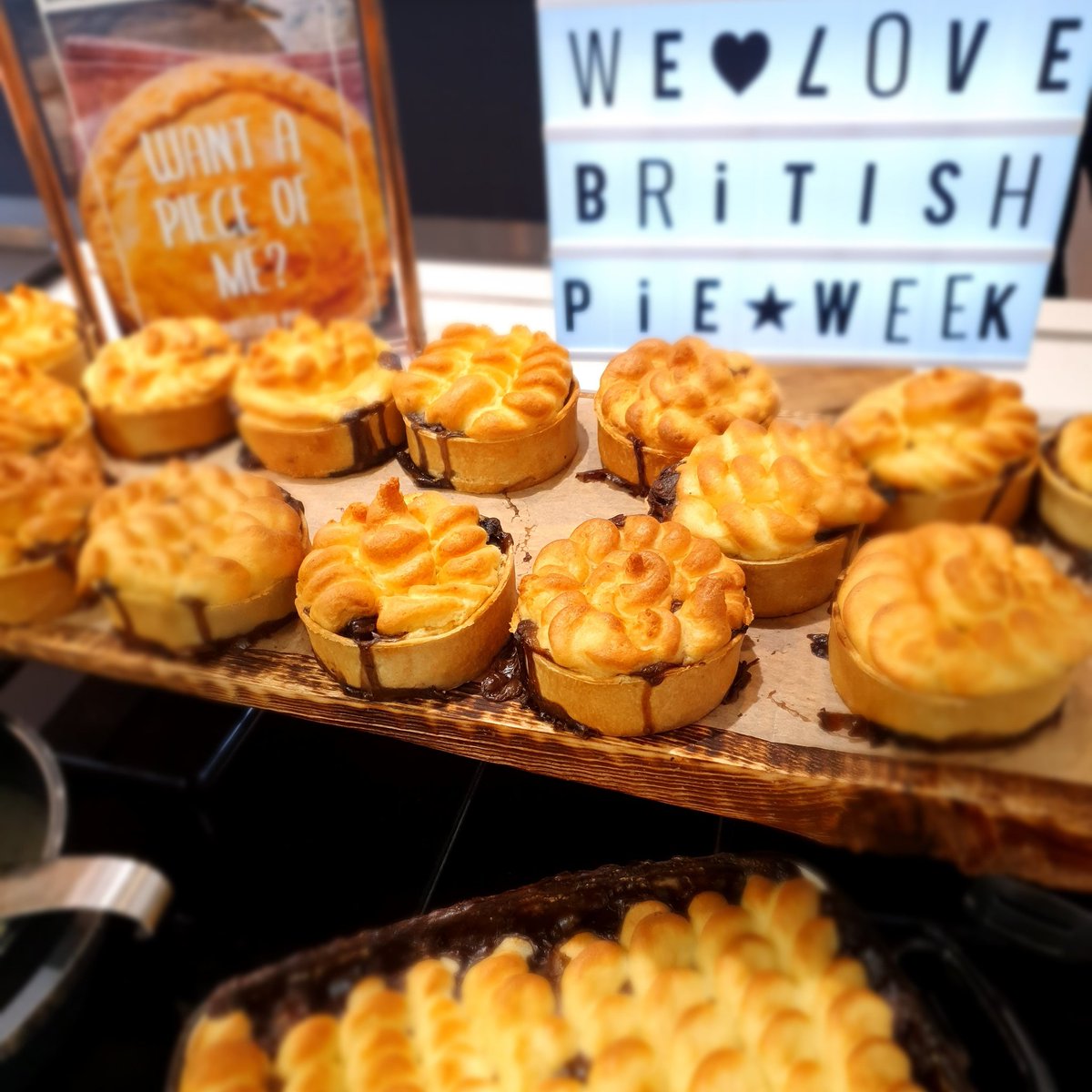 Wharf_Kitchen's tweet photo. How much do #We❤BritishPieWeek ? Loads! Featuring today on our menu the vegetarian delish that goes by the name of mushroom and roasted onion with kidney beans pie! Yummy yummy! #welovethisbusiness #britishpieweek #cookedwithpassion @baxterstorey  @DannyWaistell https://t.co/3fXc4uJODa