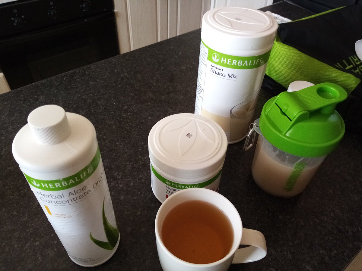 KalaharianSon's tweet photo. A cup of Herbalife tea for energy to start the morning?
Choose your flavour
#Rasberry_Lemon_Peach
#HerbalifeNutrition
#TheHealthyChoice
#BeLeanAndFit
#JoinOurTeam
#WhatsApp:+26771872660 https://t.co/er2feBNjkP