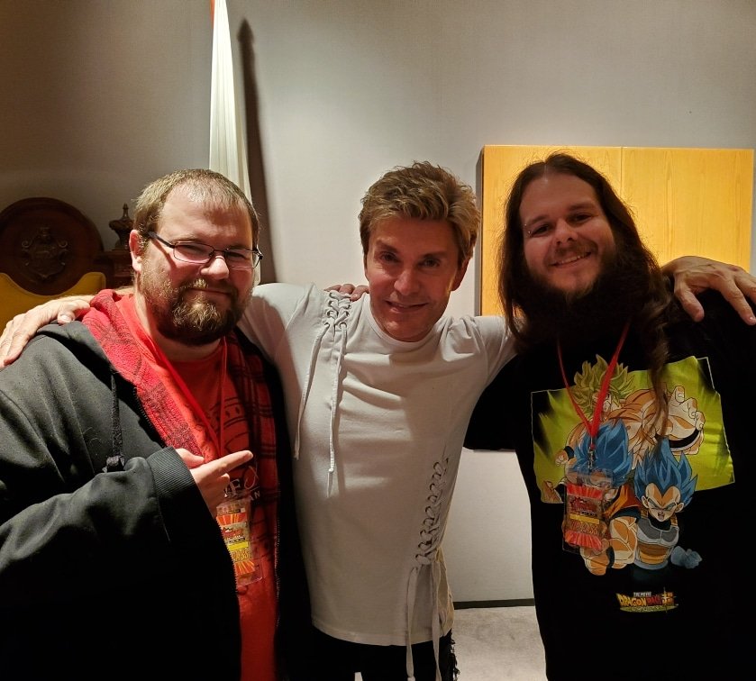 ComboCollect's tweet photo. Myself &amp; cameraman Josh with Vic Mignogna at Kitchener Comic Con 2020! Thanks to Vic for making this year's event #legendary!

#ComboCollectibles #kcc #comiccon #kitchener #kitchenercomiccon #kitchrnercomiccon2020 #kcc2020 #VicMignogna #BeLegendary #forthefans #thankyouvic https://t.co/9G4JKr4yit