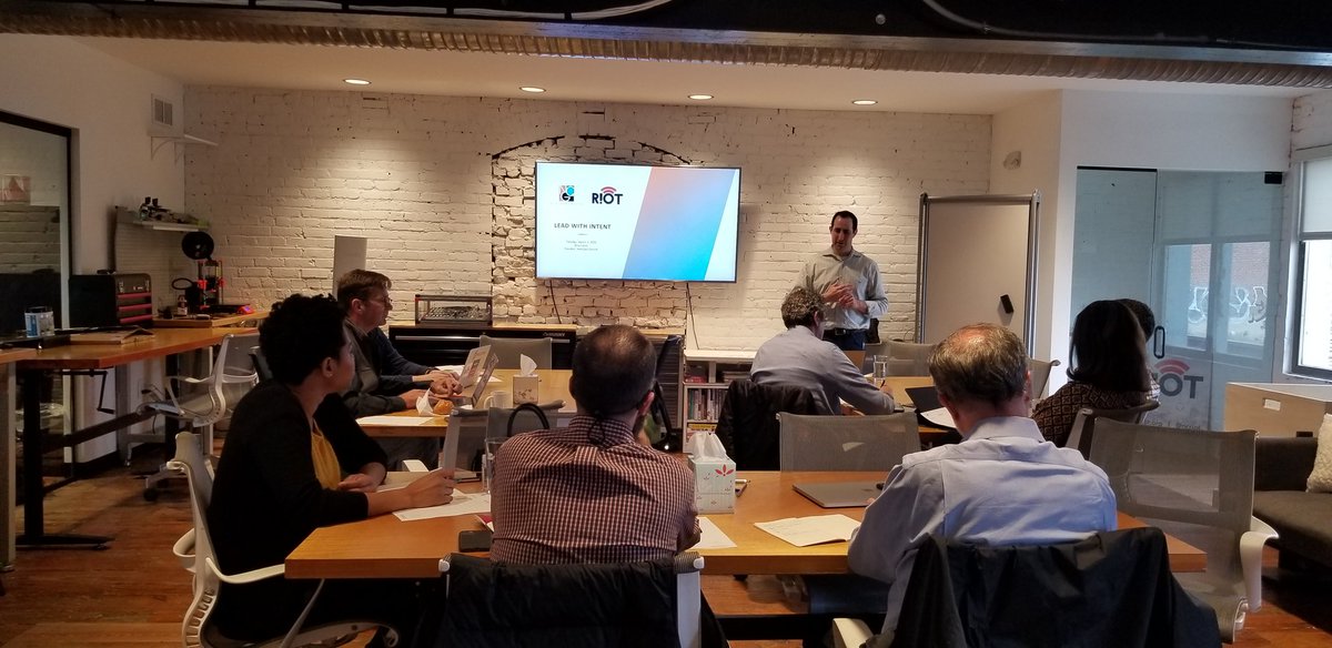 Tom Snyder tweet media